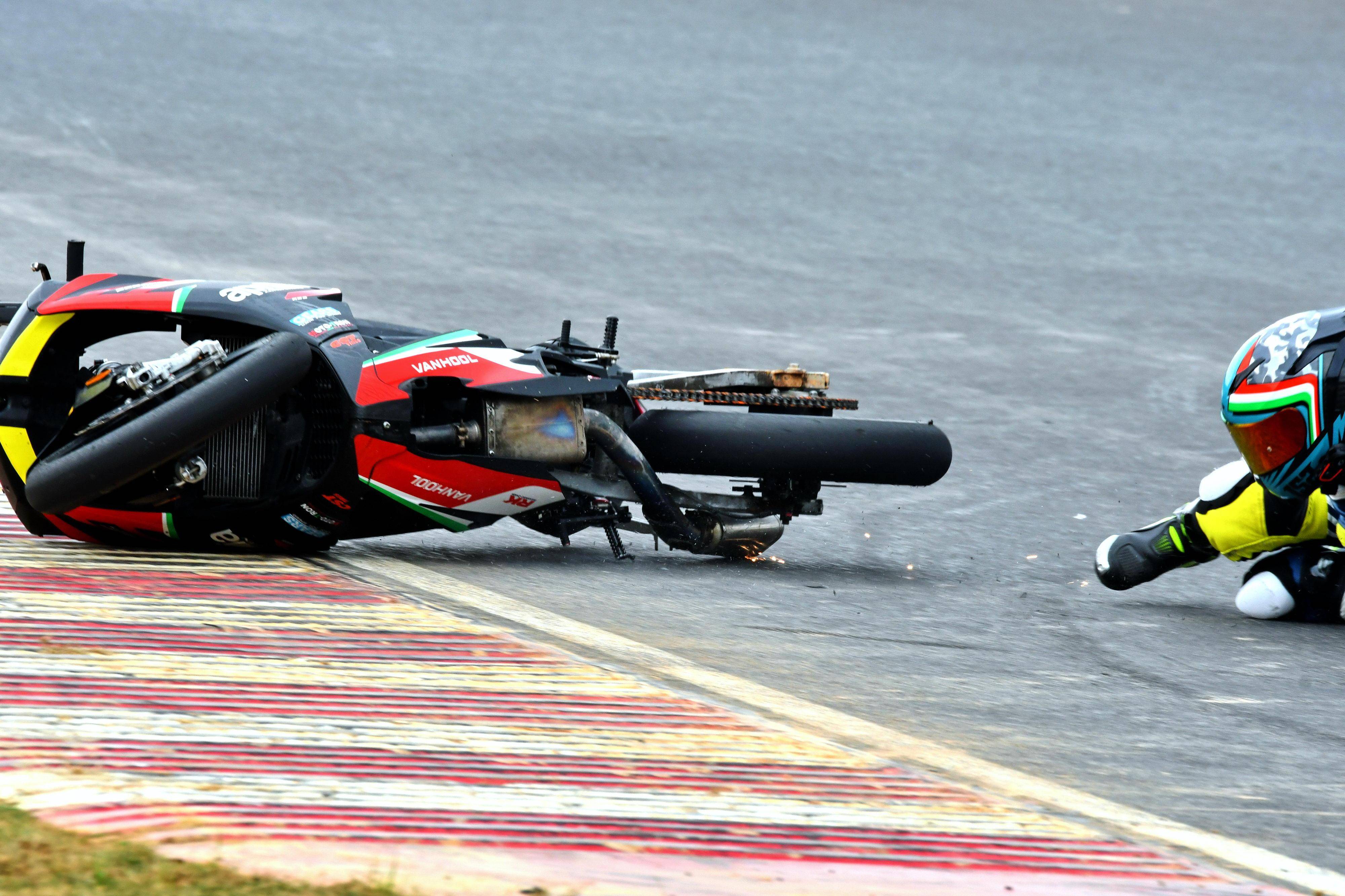 华体会最新网址战术调整引发热议！，TheShy在雄鹿比赛中重返赛场赛场气氛高涨(雄鹿赛区)