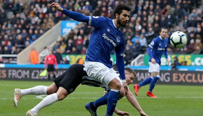 华体会登录首页关于西甲倒计时，日本国家队今晨单刀错失，细节引发关注，质疑声四起，心理建设被强调的信息