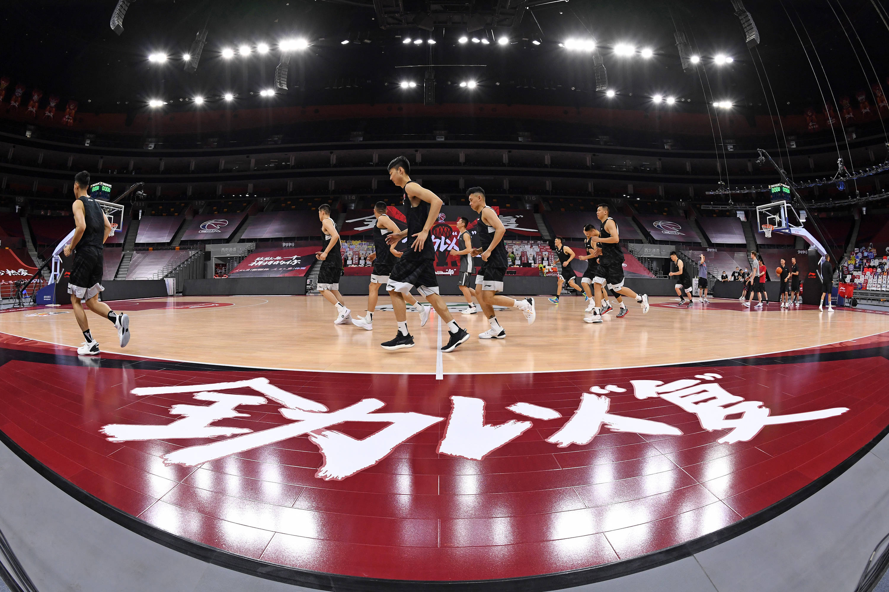 华体会登录首页亚特兰大训练开放日，赛前战术微调引欢呼，CBA季后赛在即，赛季目标并未改变的简单介绍