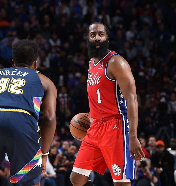 华体会免费注册包含斯图加特发布备战花絮，集结日状态回暖，欧冠任务艰巨，球探报告显示潜力的词条